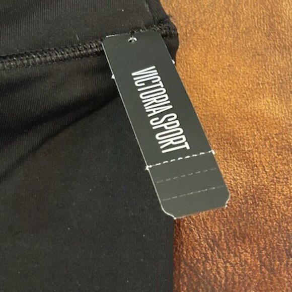 NWT Victoria's Secret Victoria Sport Knockout Capri Leggings - Picture 12 of 12